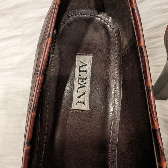 Vintage Alfani Cecile Brown Pebbled Leather w/Buckle Oxford Style Pumps -size 7M - Picture 8 of 10